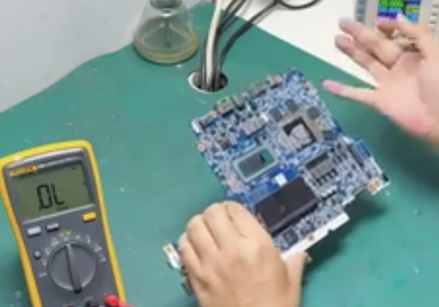 華為 MateBook D14開機沒反應(yīng)黑屏維修案例 技術(shù)資訊 第1張-成都十五維修